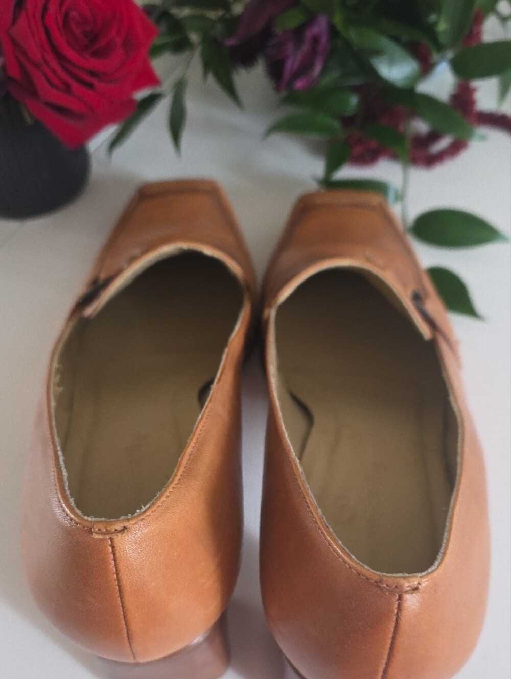 5/25$ Classic Leather Mid-Heel Loafers in Tan - Picture 4 of 12